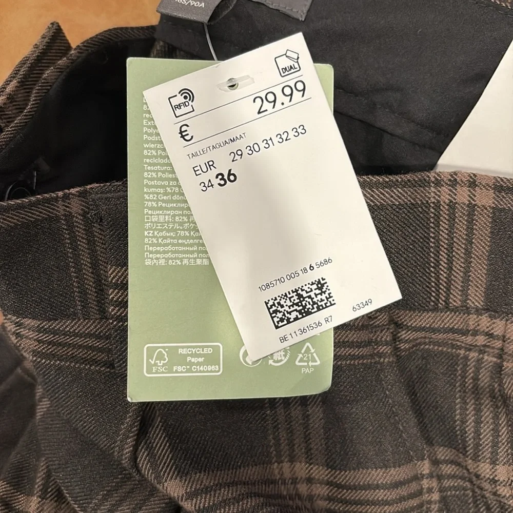 NWT | H&M Men's Plaid Brown and Tan Pants - Size 36W